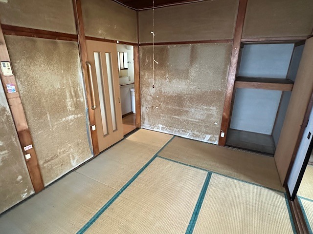 長土塀貸家 リビング