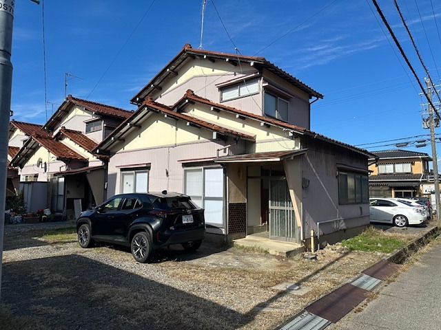 末町貸家 駐車場