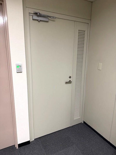 ＹＳビル 玄関