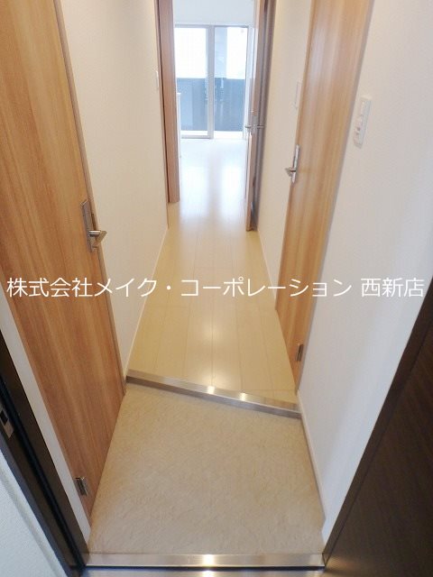 ニューリバー姪浜 玄関