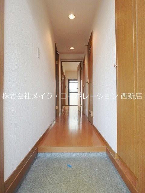 シャン・ド・フルール 玄関
