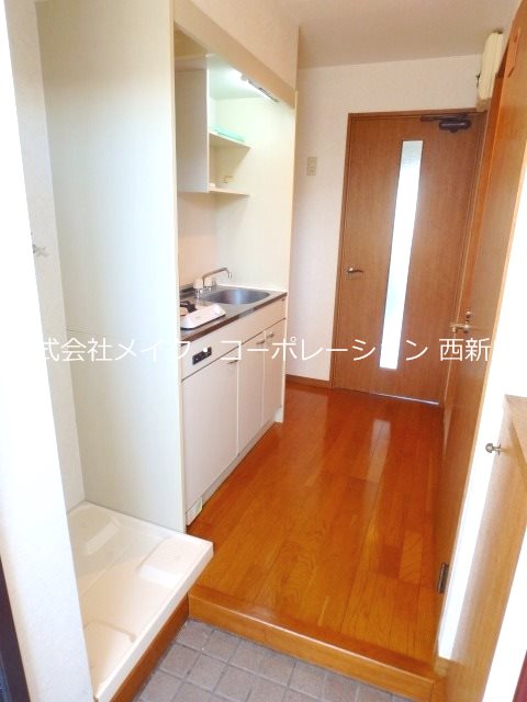 玄関 アゼタビル 玄関