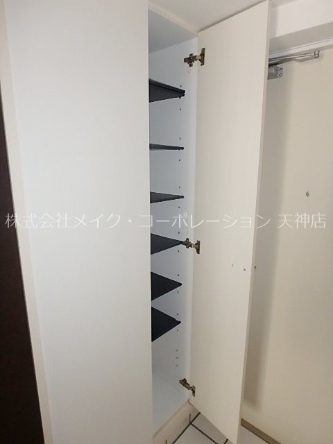 リフェスタ渡辺通 収納