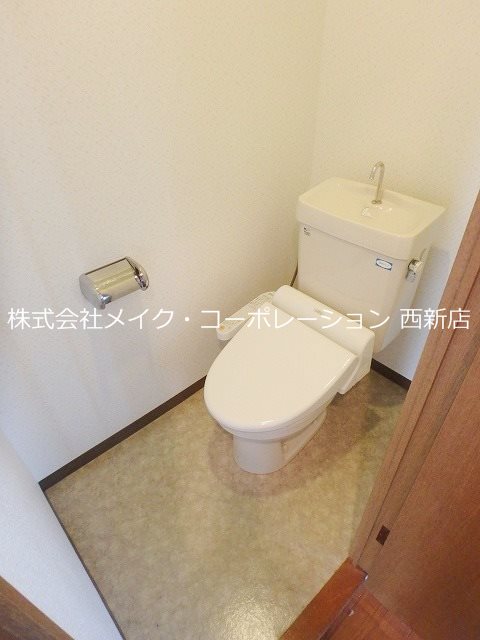 ループラインビル トイレ