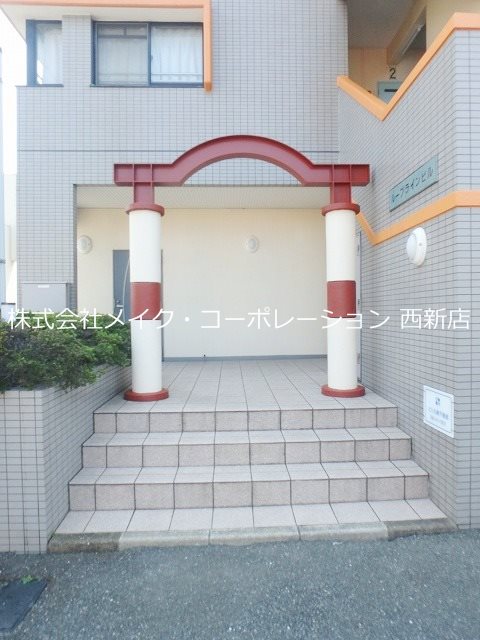 ループラインビル エントランス