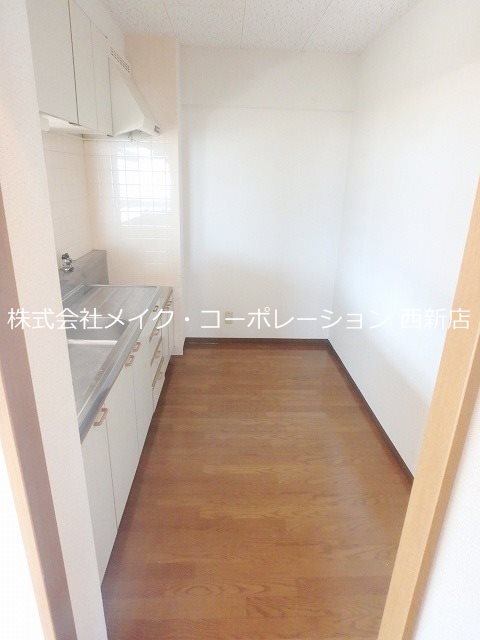 ループラインビル キッチン