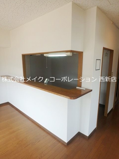 ループラインビル キッチン