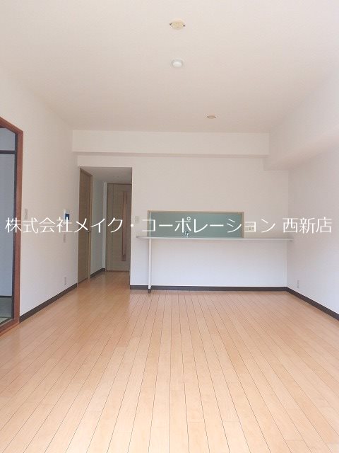 リビング プライムメゾン百道浜 リビング