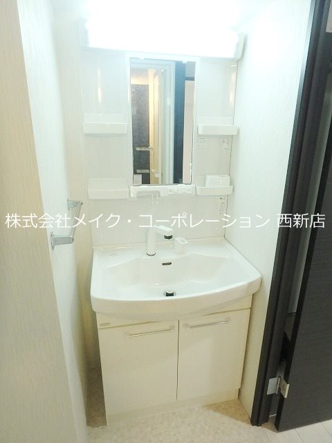 洗面所 エトルシャンス花町~光ネット無料~ その他2
