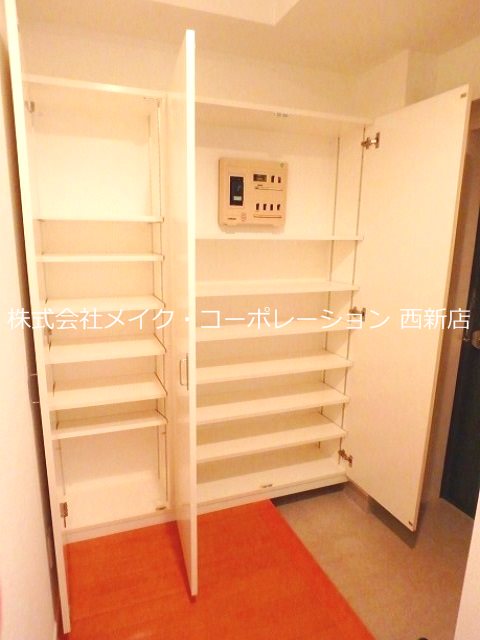 玄関 西武アメニティビル 玄関