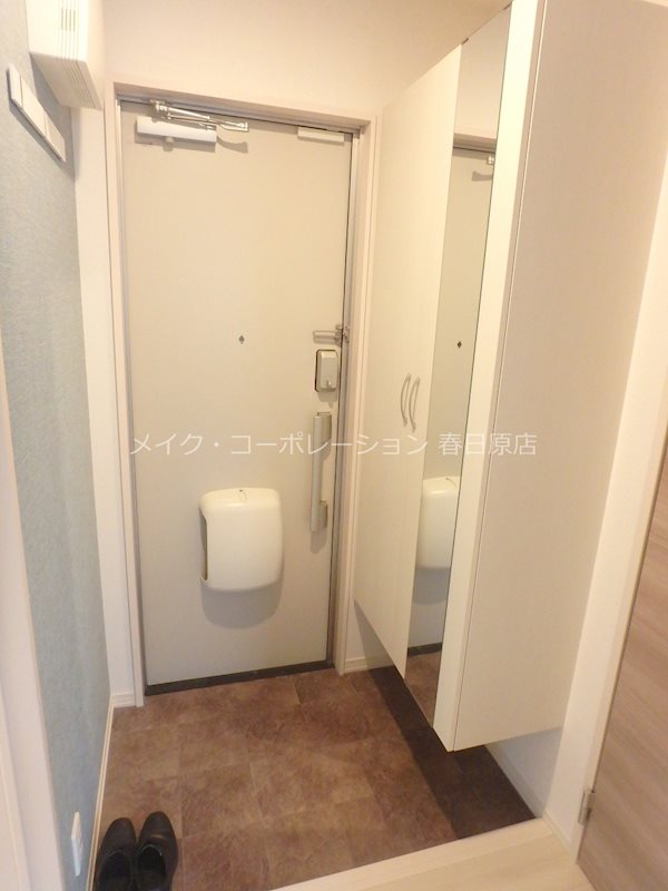 D-roomひかり 玄関