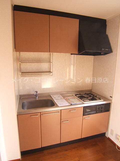 写真は同型タイプ サティ春日Ⅱ キッチン