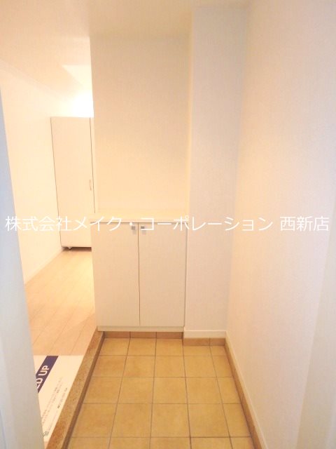 レジディア西新【Ｄタイプ】 玄関