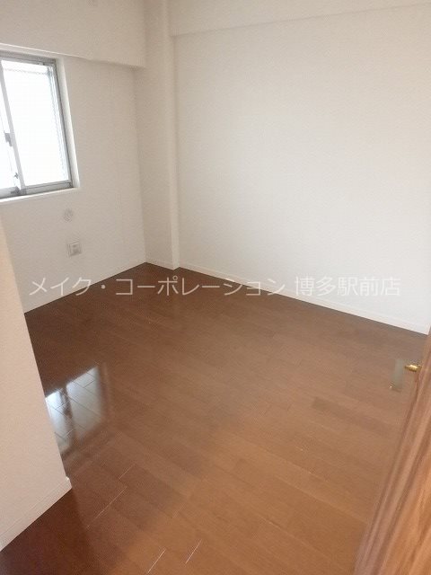 ジオ・イニシア博多駅前 ベッドルーム