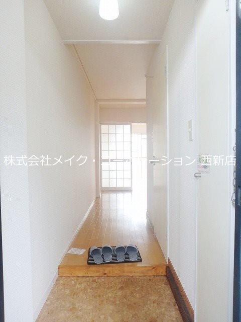 アーバン西新南 玄関
