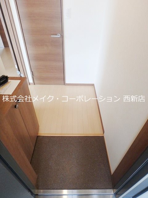 プライム野芥 玄関