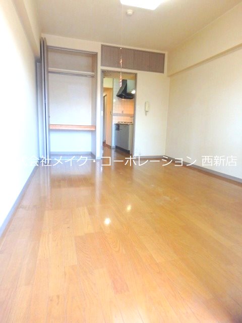 メルクリオ西新 リビング