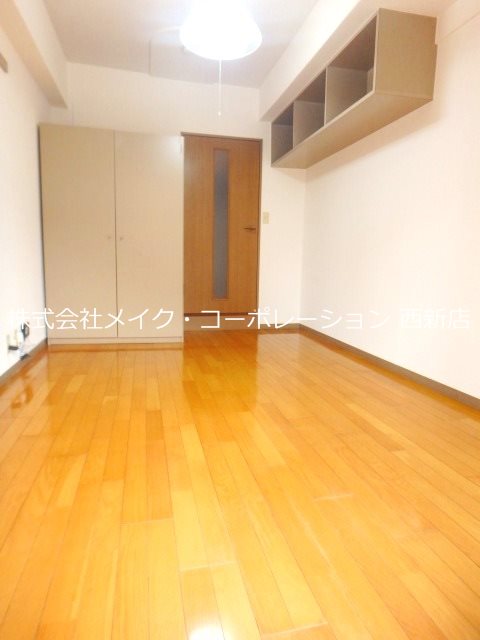 ベッドルーム スチューデント室見~光ネット無料~ ベッドルーム