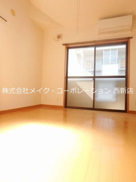 エレガンテ室見～ネット無料～ リビング