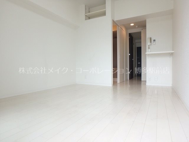 エステートモア博多駅前 リビング