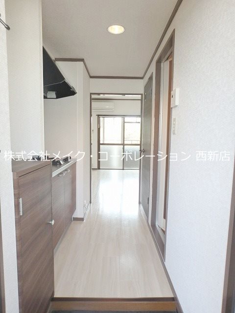 スリム片江 玄関