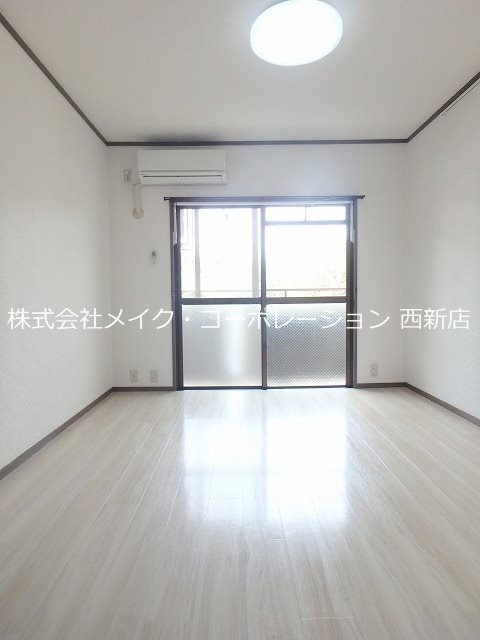 スリム片江 リビング