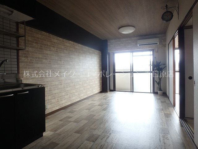 グレイスビルNo7 リビング