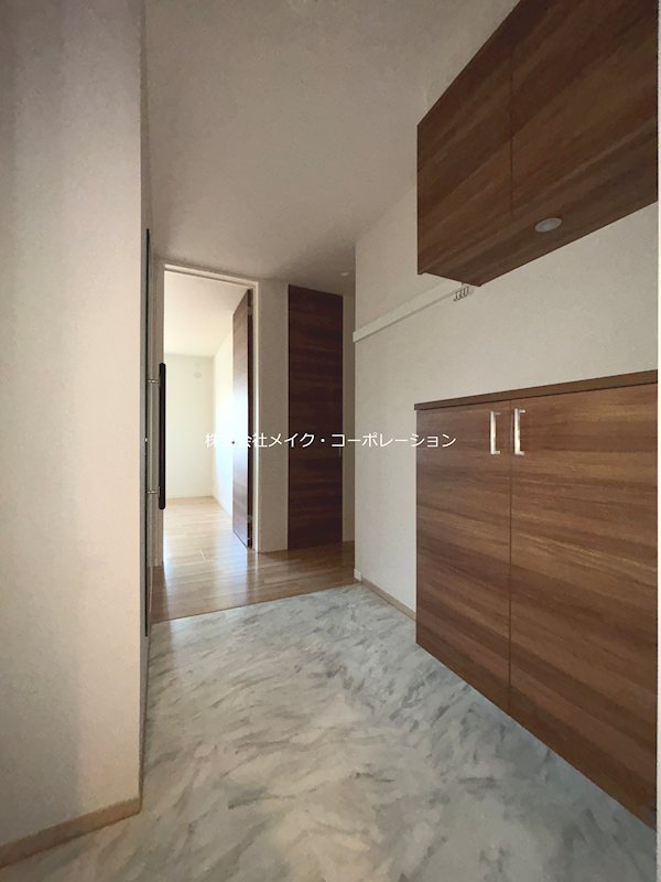 サンソレイユ紀文 玄関