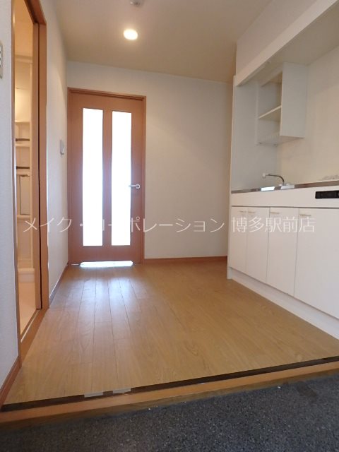 第7マルヤビル博多 玄関