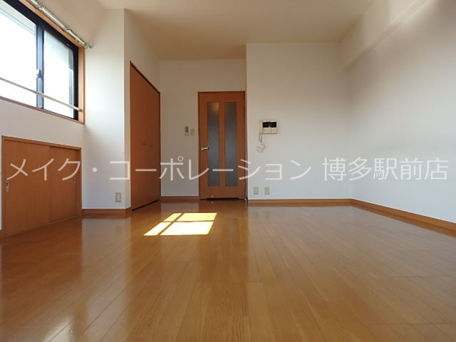 第7マルヤビル博多 リビング