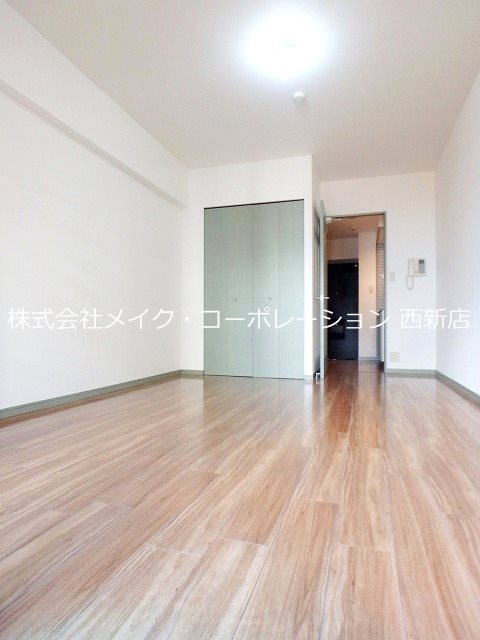 リビング The Glade Residence East リビング