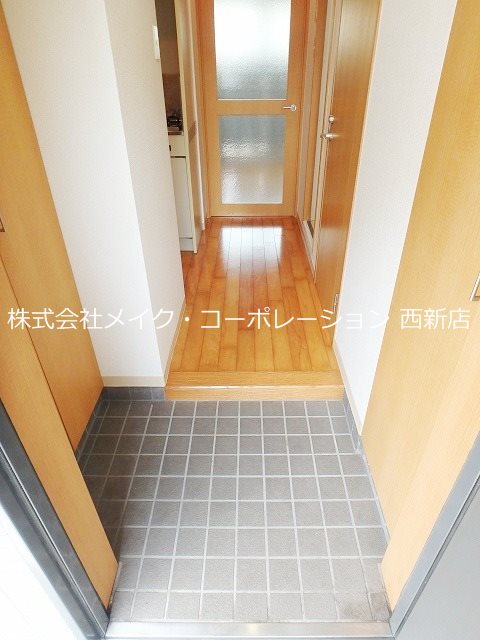アイレ茶山 玄関