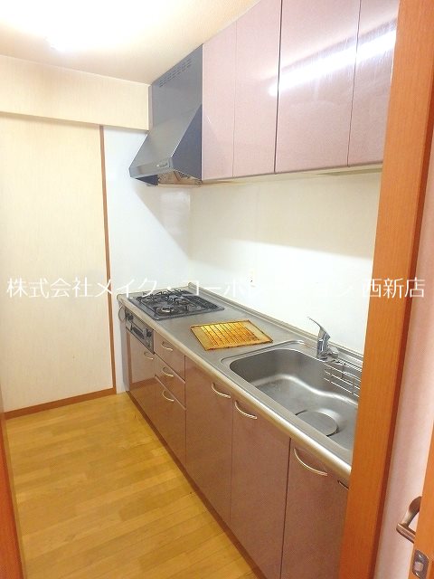 アヴァンセーヌ西新 キッチン