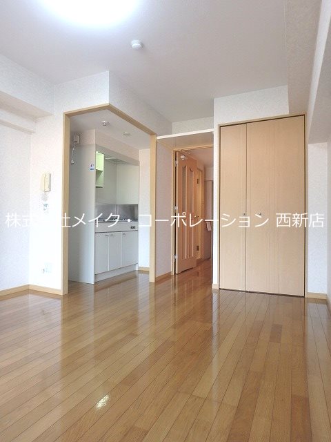 Nラヴィーヌ荒江～ネット無料～ リビング