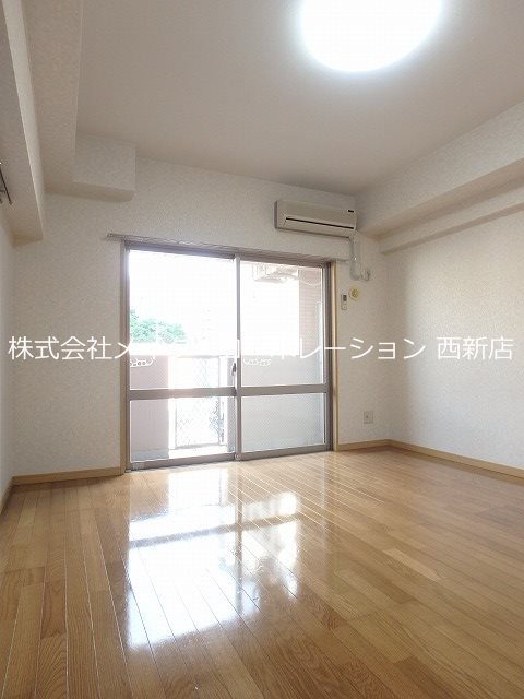 Nラヴィーヌ荒江～ネット無料～ ベッドルーム