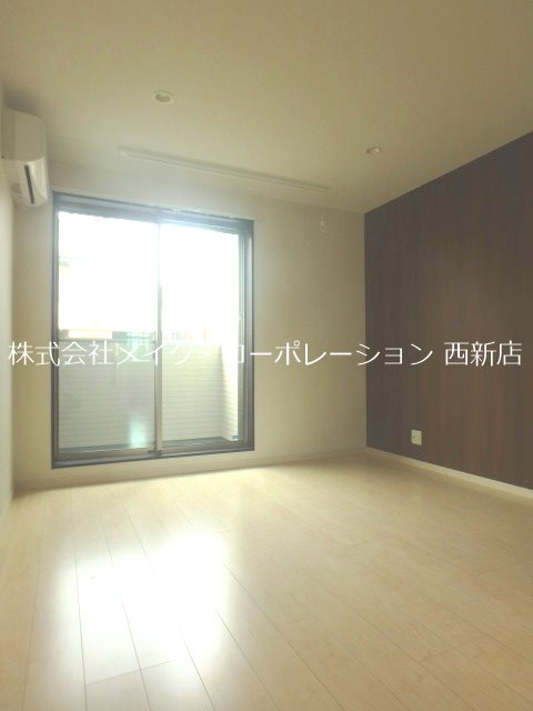 Regalest nono 西新 リビング