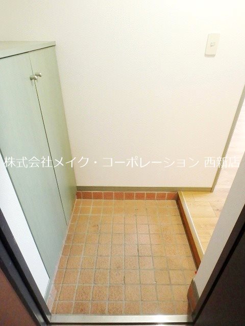 玄関 The Glade Residence West 玄関