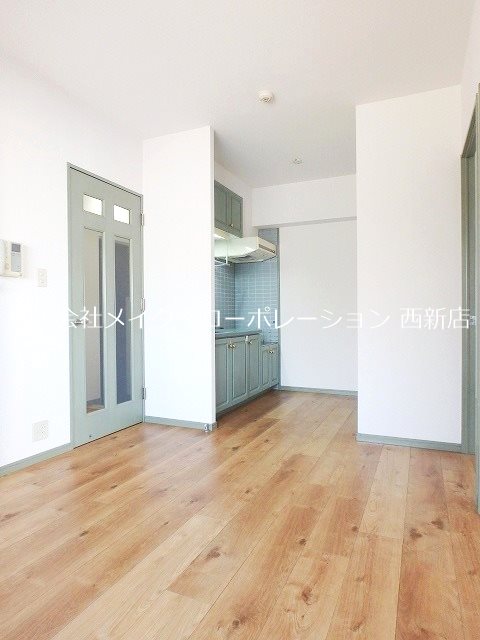 リビング The Glade Residence West リビング