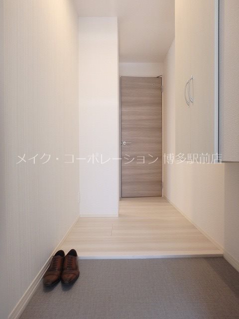 D-room Hakata East 玄関
