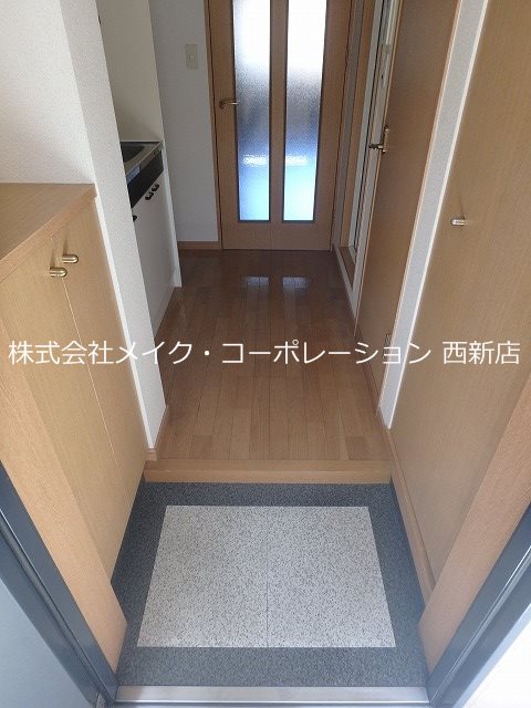 ダイナコートテソロ西新 玄関