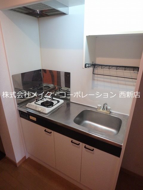 ダイナコートテソロ西新 キッチン