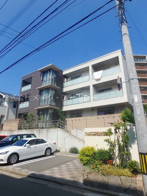 シャーメゾン六本松 203号室 外観