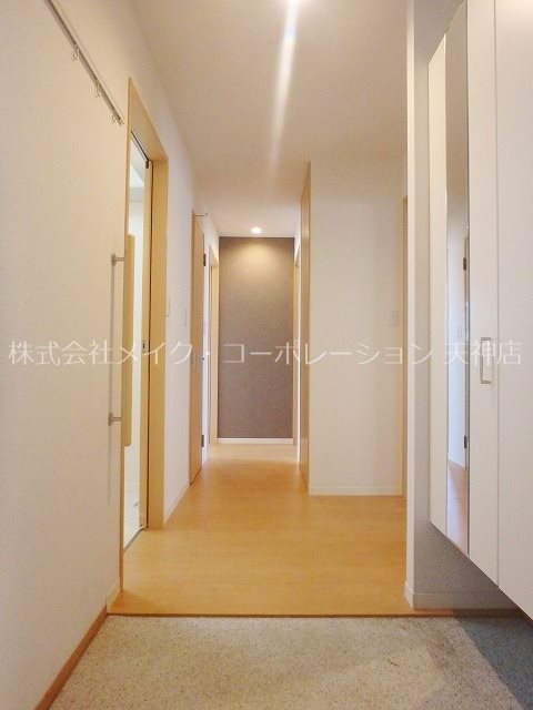 シャーメゾン六本松 玄関