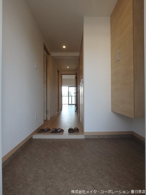 グランデ東雲 玄関