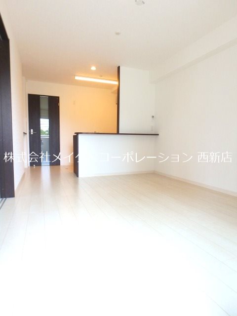プレミアムレジデンス別府駅前～ネット無料～ リビング