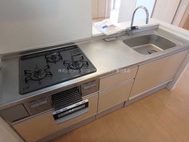 写真は同型タイプ ロイヤル・オークⅡ キッチン