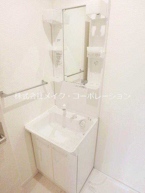 洗面所 クレアモント~駐車場無料~ その他2