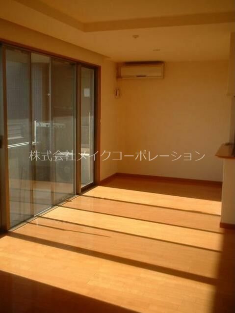 サングレート薬院駅ロイヤルウィン リビング