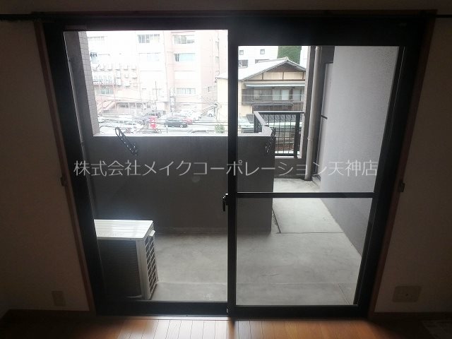 ピュアドームアクシアル天神 ベランダ