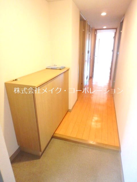 プライムメゾン百道浜 玄関